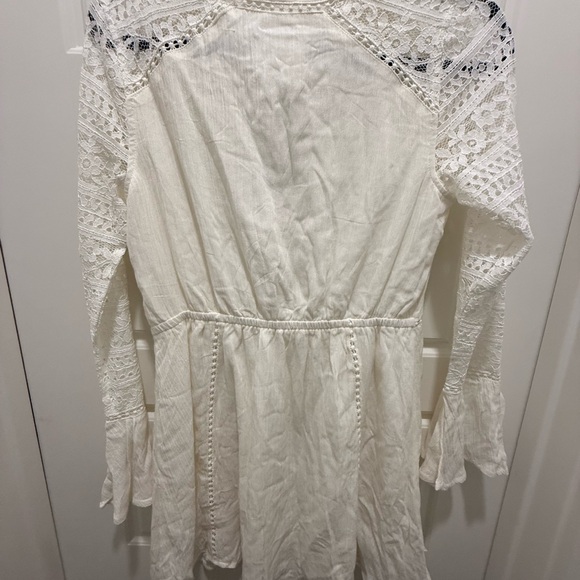 NWT. Lost & Wander Boho Long Lace Sleeve White Mini Dress. Size Medium - Picture 11 of 16